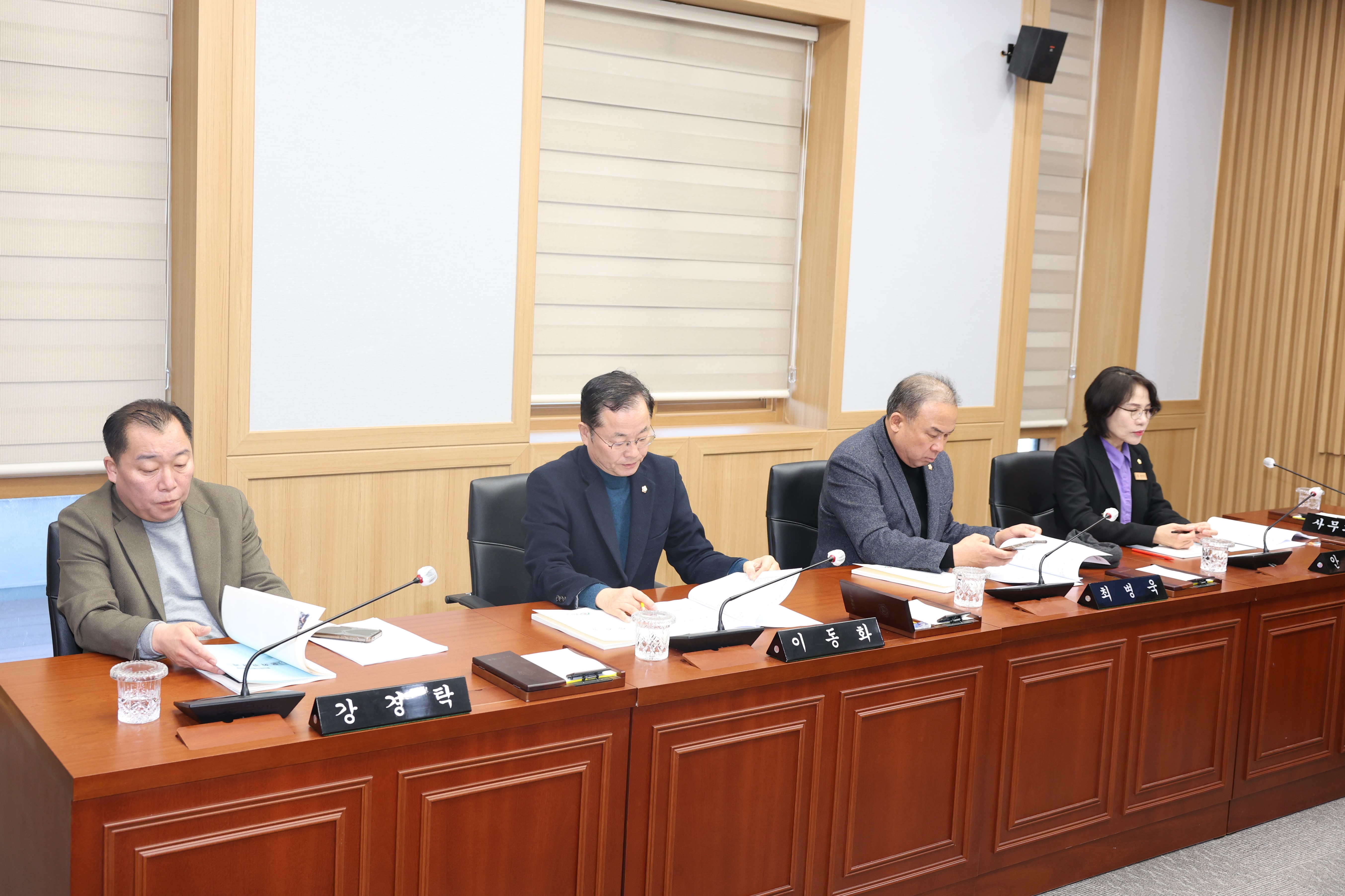 '의원간담회' 게시글의 사진(3) '2025 02 17 003 의원간담회.JPG'