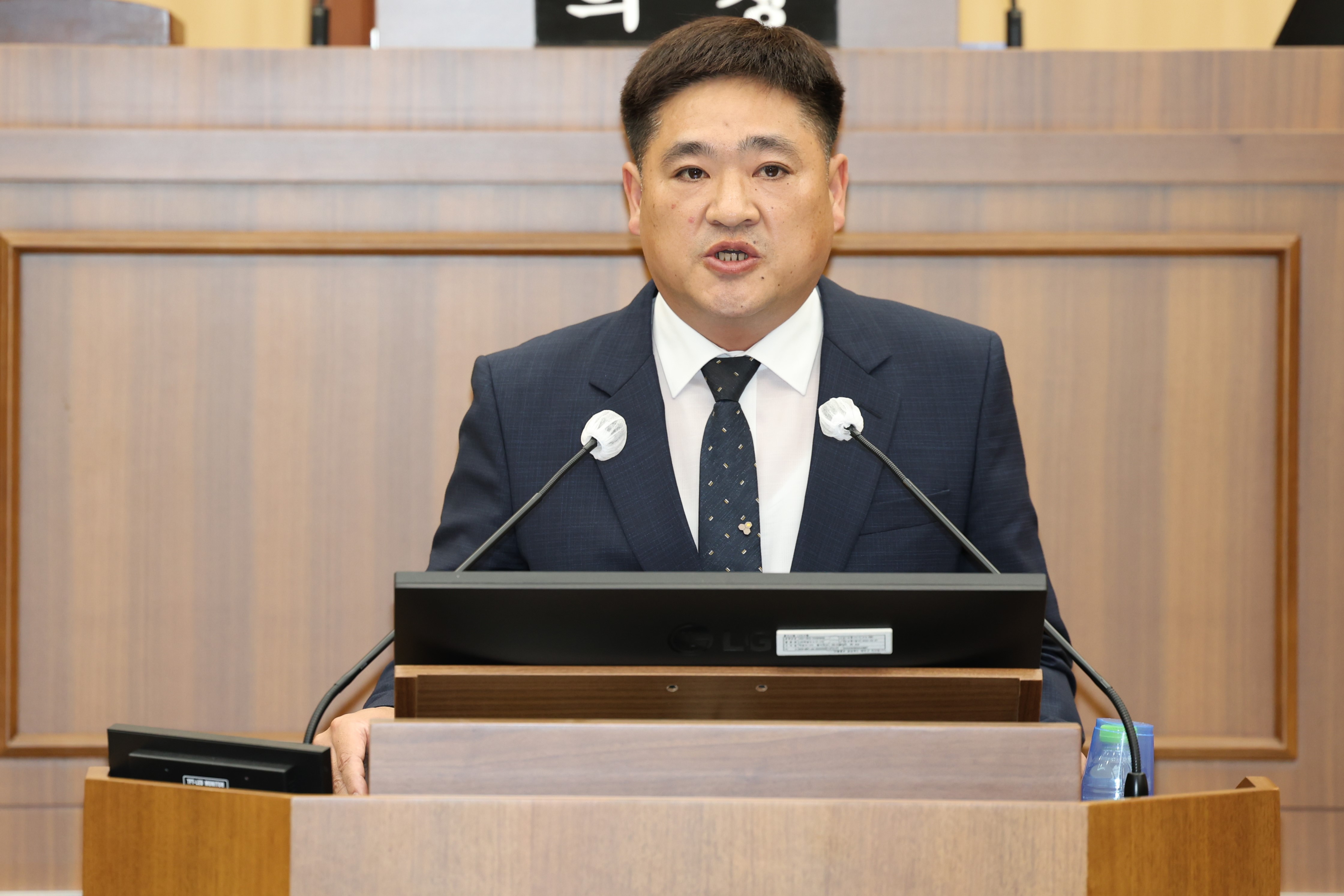 '제271회 에천군의회 임시회 제2차 본회의' 게시글의 사진(16) '2024 05 17 021 제271회 예천군의회 임시회 제2차 본회의.JPG'