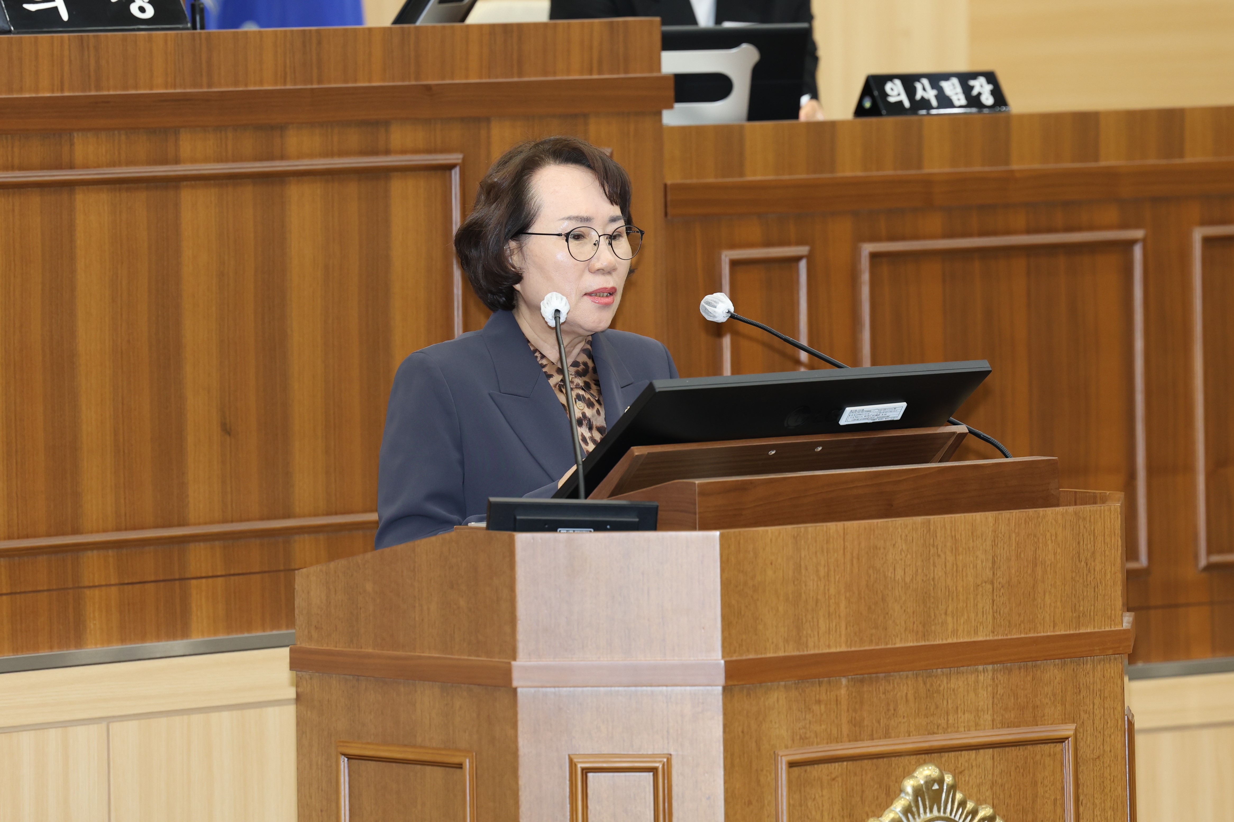 '제271회 에천군의회 임시회 제2차 본회의' 게시글의 사진(13) '2024 05 17 003 제271회 예천군의회 임시회 제2차 본회의.JPG'