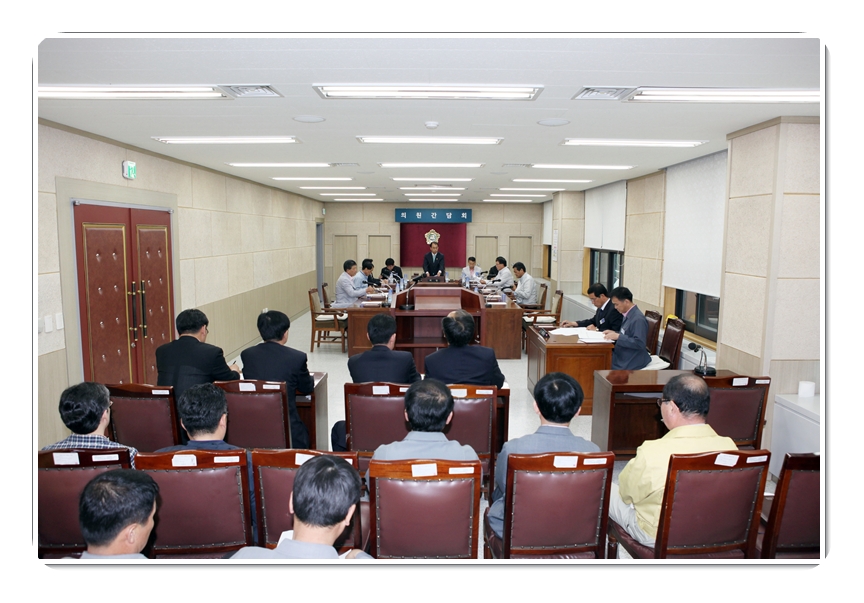 '의원 간담회' 게시글의 사진(2) '의원 간담회 2011.6.1.002.jpg'