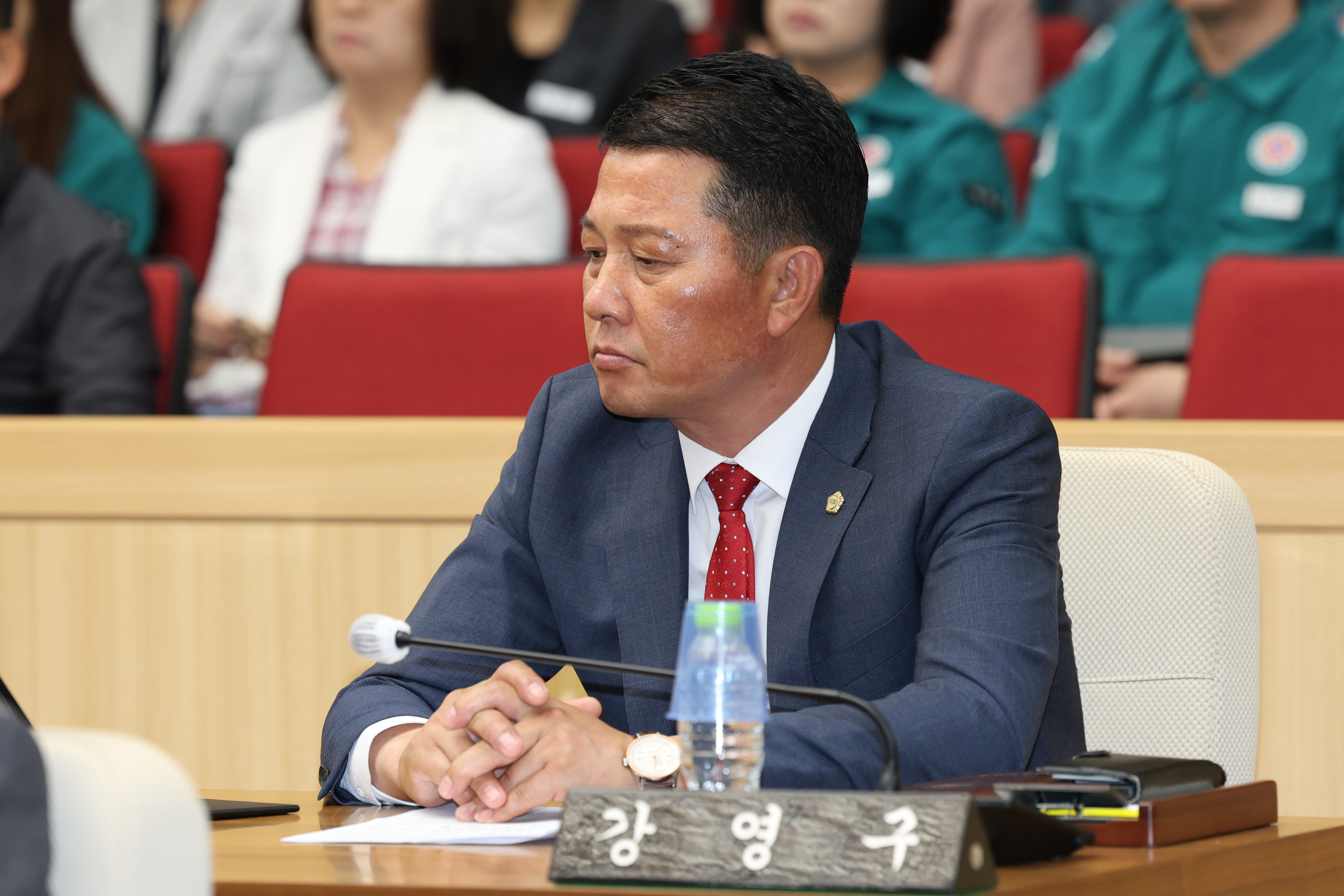 '제271회 에천군의회 임시회 제2차 본회의' 게시글의 사진(4) '2024 05 17 008 제271회 예천군의회 임시회 제2차 본회의.JPG'