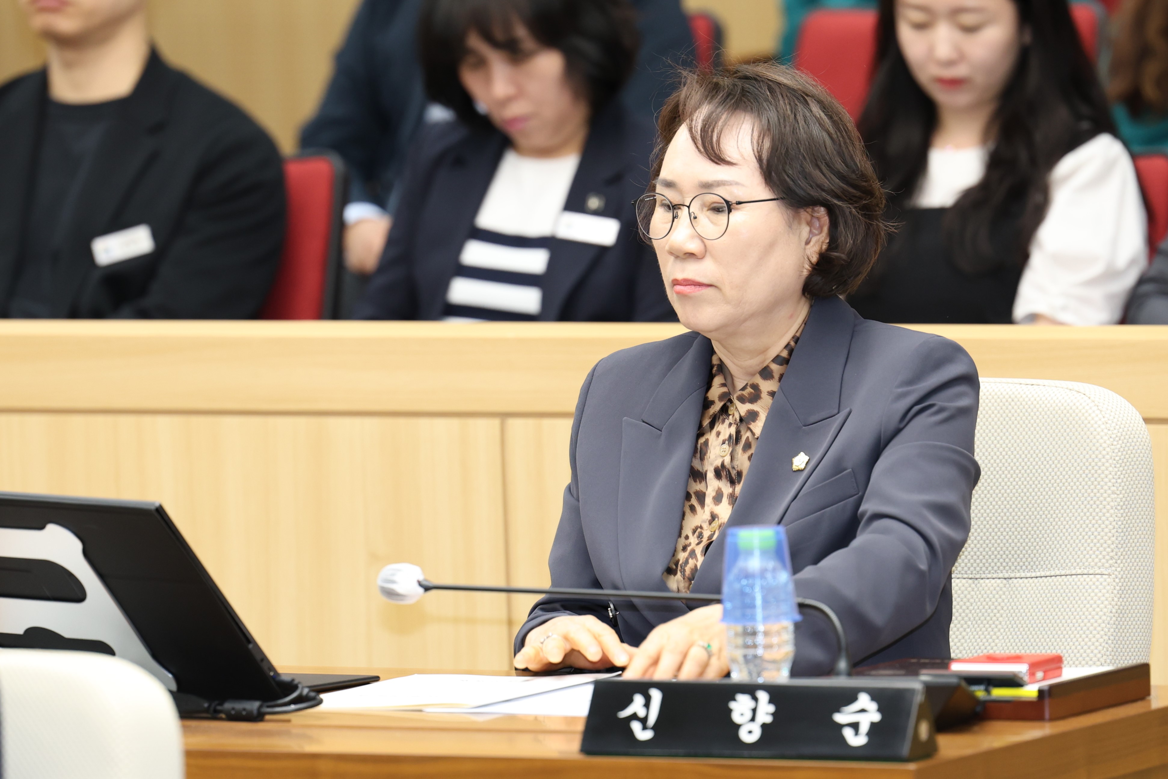 '제271회 에천군의회 임시회 제2차 본회의' 게시글의 사진(7) '2024 05 17 014 제271회 예천군의회 임시회 제2차 본회의.JPG'