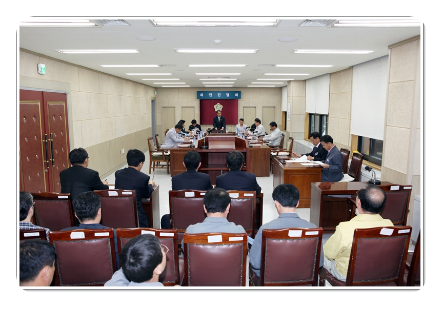 '의원 간담회' 게시글의 사진(1) '의원 간담회 2011.6.1.001.jpg'