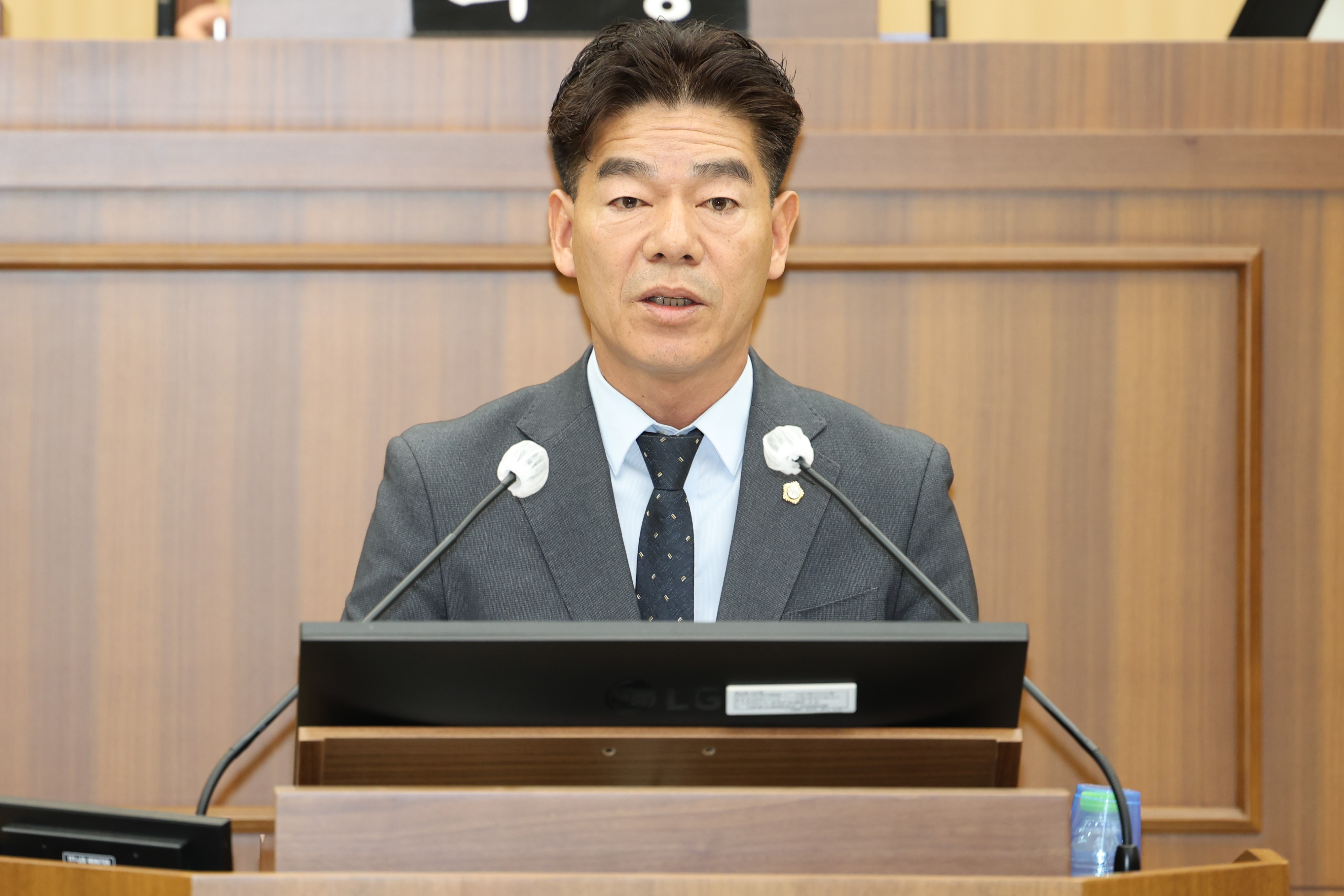 '제271회 에천군의회 임시회 제2차 본회의' 게시글의 사진(20) '2024 05 17 027 제271회 예천군의회 임시회 제2차 본회의.JPG'