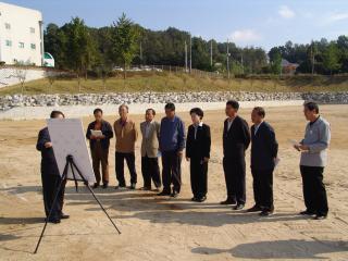 제127회 예천군의회 임시회 현장확인 (공설운동장 보조경기장 옹벽 설치공사)